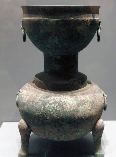 曹魏西晋的饮食器具考究：多彩而活泼的瓷器与青铜器的运用
